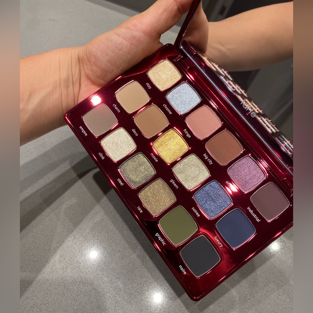 Tarte XL eyeshadow palette